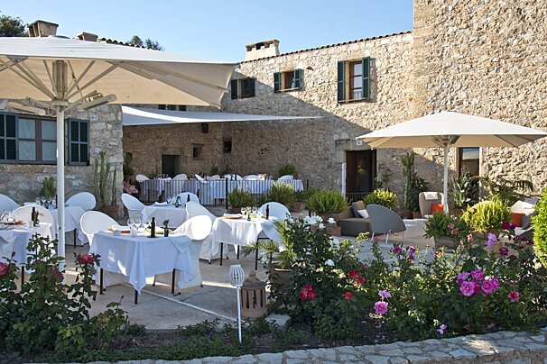 Cases de Son Barbassa Restaurant, Capdepera restaurant terrasse