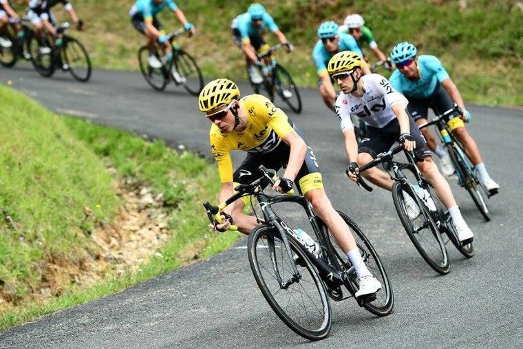 cyclists in the TDF 2017