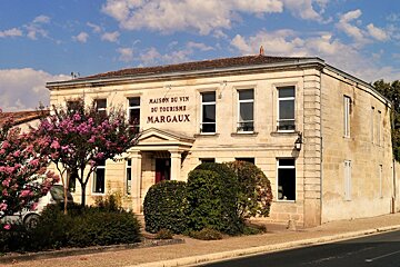 the exterior of Maison du Vin in Margaux