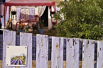 artists lilac gate and garden in margaux town