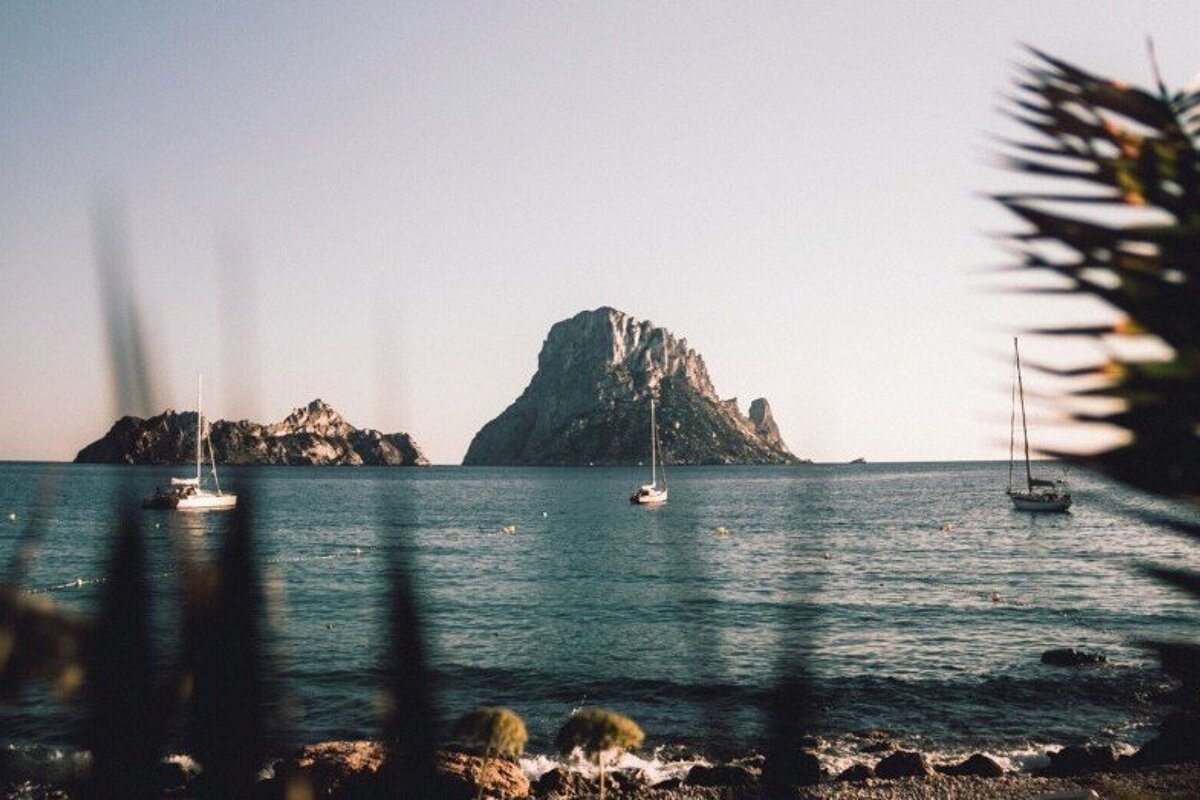 Petunia Ibiza, Cala Vadella view