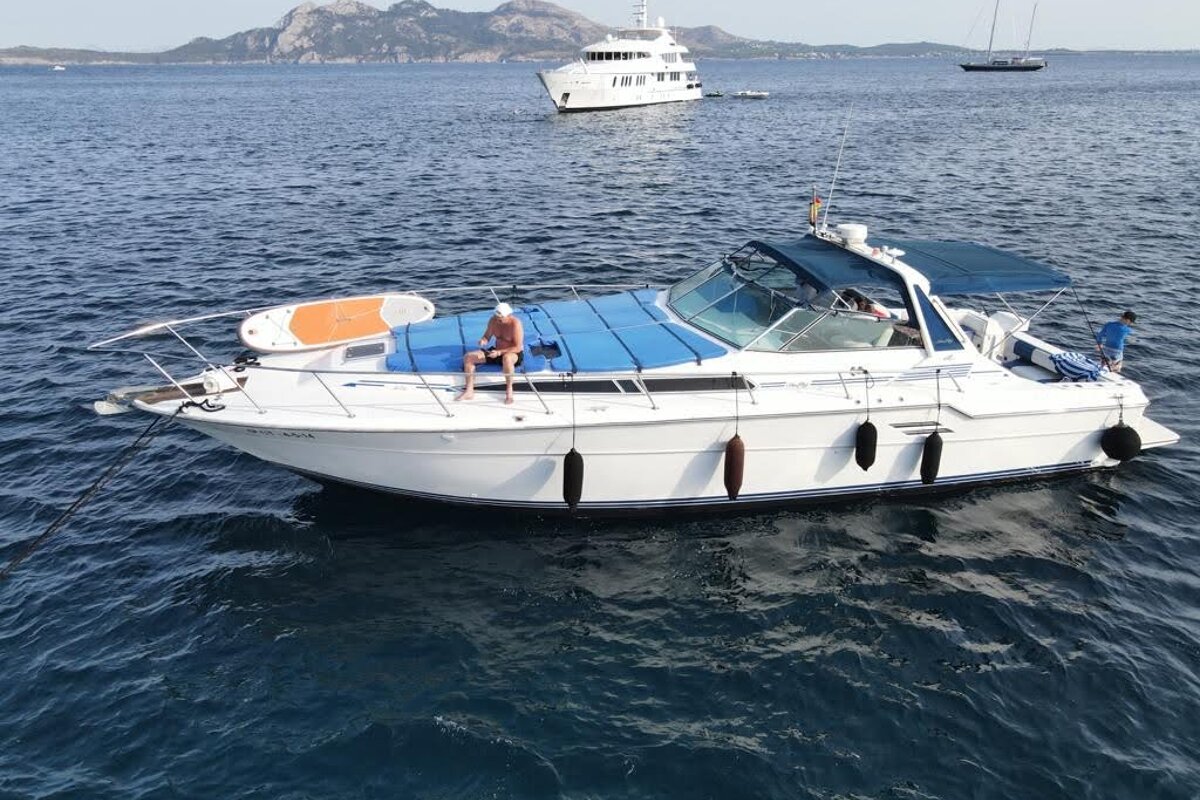 9 Person Motor Boat, Port de Pollenca (Puerto Pollensa)