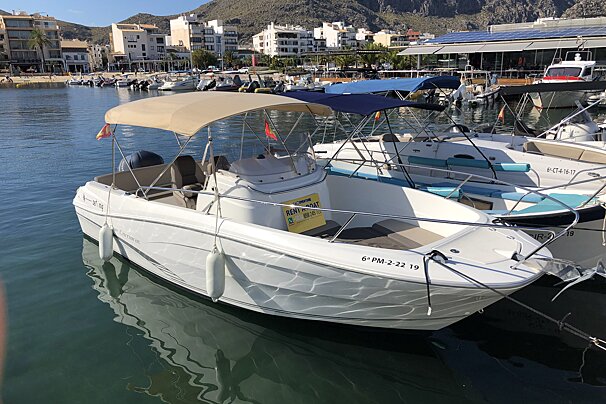 9 Person Motor Boat, Port de Pollenca (Puerto Pollensa)