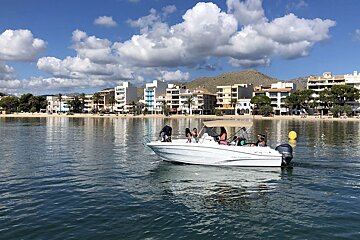 9 Person Motor Boat, Port de Pollenca (Puerto Pollensa)