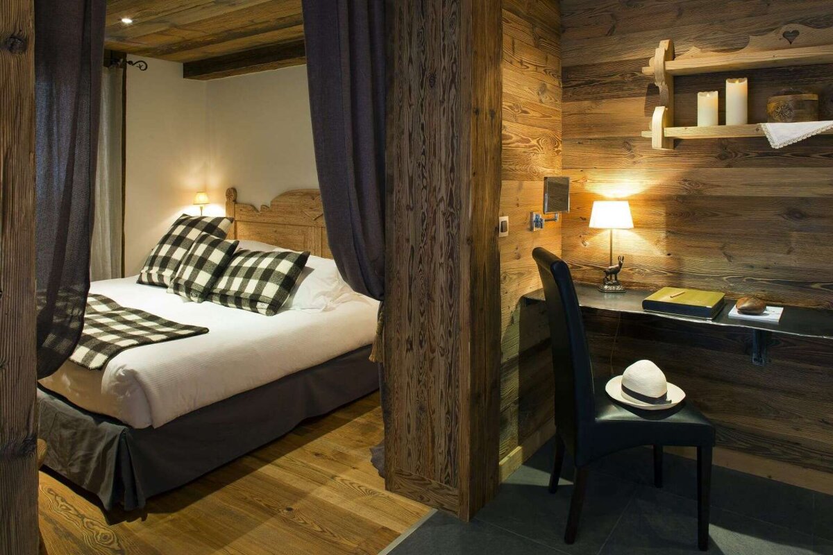Hermitage Paccard Chalet Hotel, Chamonix double bedroom