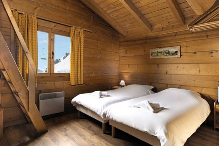 Les Arolles Chalet, Les Deux Alpes twin bedroom