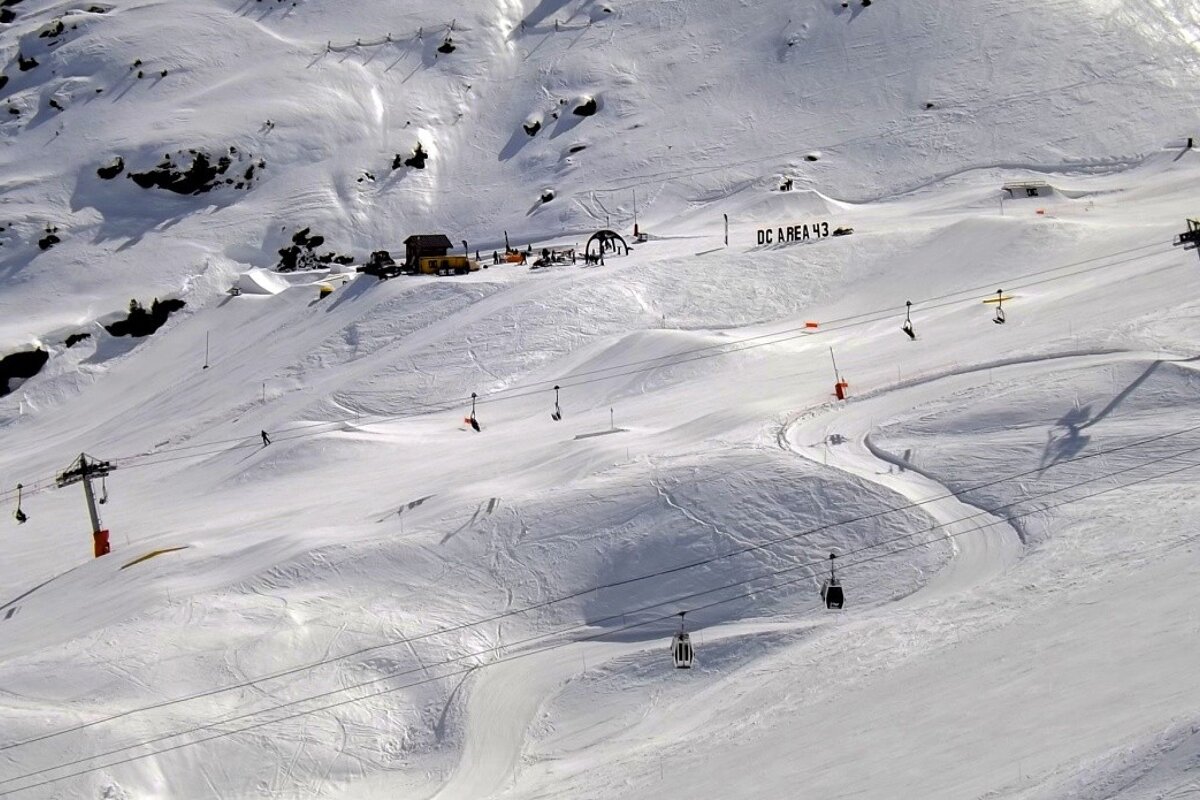 a snowpark in meribel seen from the lift