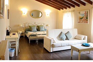 Ca'n Abril Hotel, Soller family room