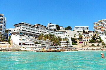 photo up at nixe palace with water