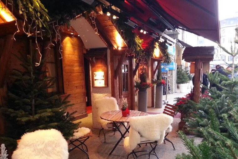 La Caleche Savoyard Restaurant, Chamonix restaurant terrasse