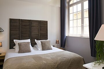 Le Pre Galoffre Hotel, Nimes double bedroom