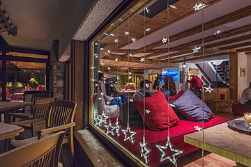 Mirabeau Hotel, Verbier terrace