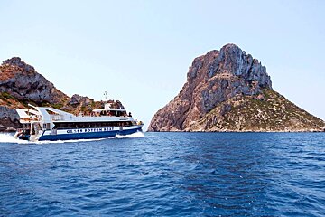 Playa d'en Bossa to Es Vedra Glass Bottom Boat Trip