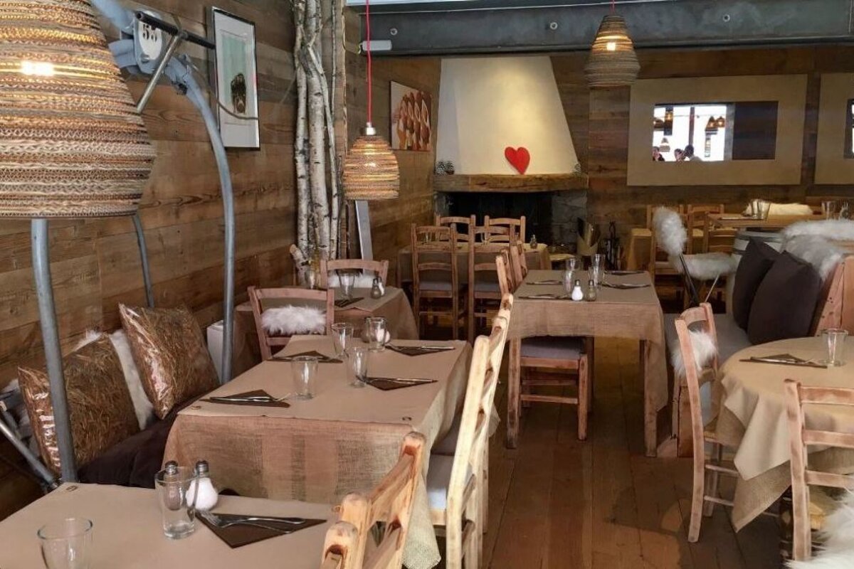 Coeur des Neiges Restaurant, Tignes - Le Lac / Lavachet interior