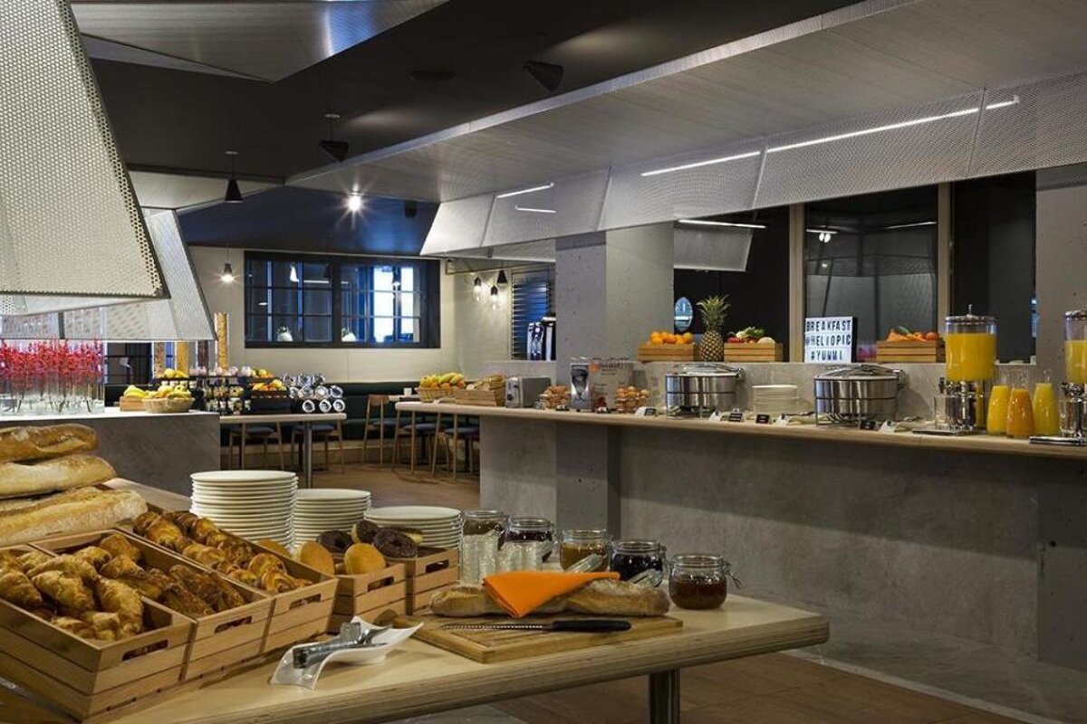 L'Heliopic Sweet & Spa Hotel, Chamonix breakfast