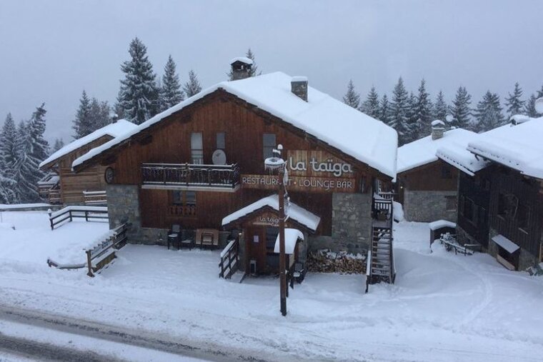 La Taiga Restaurant & Bar, Courchevel La Tania exterior