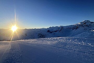 sunrise in Tignes on the pistes