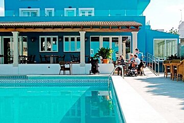 UR Portofino Hotel, Ciudad Jardín swimming pool