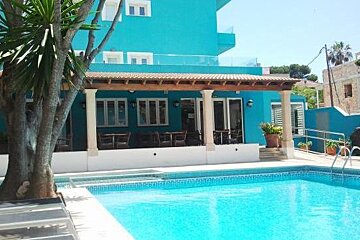 UR Portofino Hotel, Ciudad Jardín swimming pool