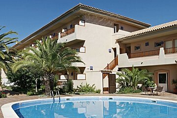 Voramar Hotel, Formentera pool