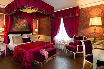 Chateau de Mirambeau, Bordeaux Area double bedroom