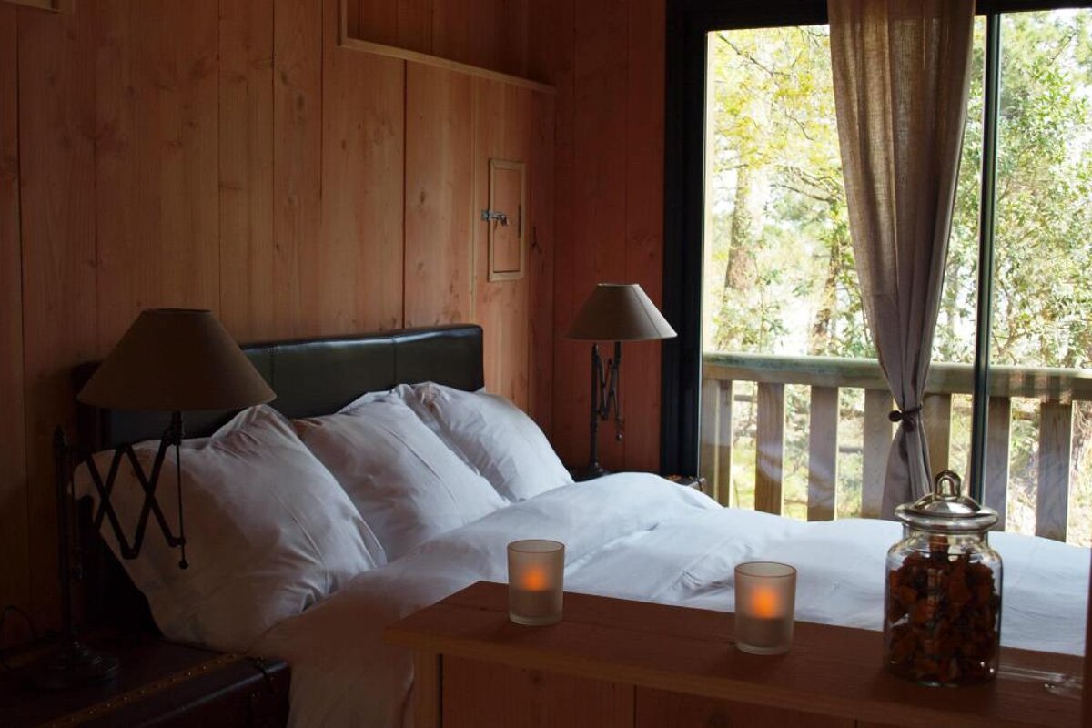 La Cabane au Bord du Lac, Bordeaux Area double bedroom