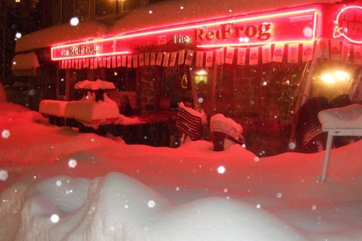 The Red Frog Bar, Les 2 Alpes exterior