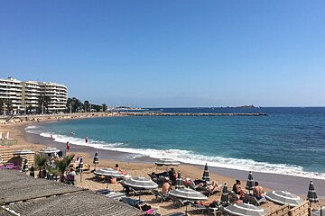 the beach at saint raphael