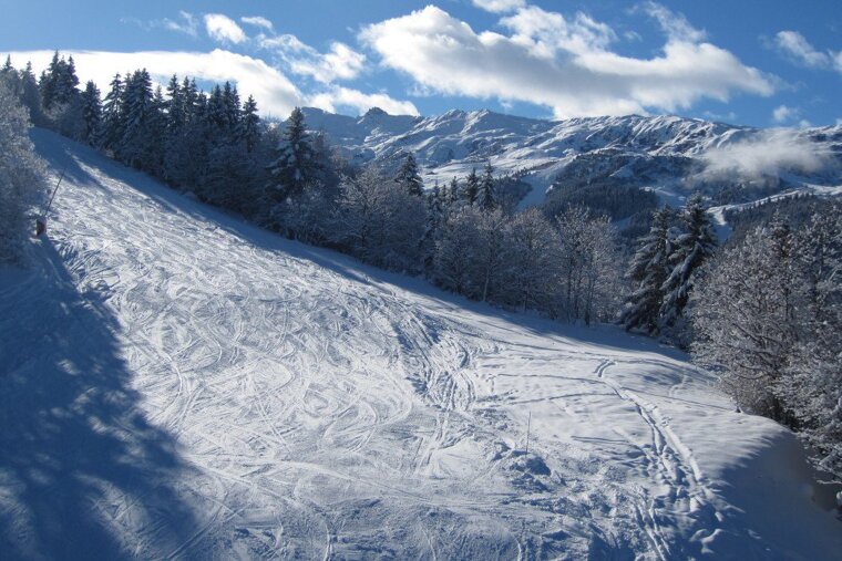 Cruising the blues in Meribel in 2018