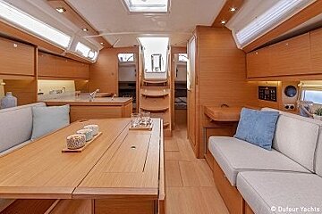 Dufour 390GL 12m Sailing Yacht, Palma de Mallorca saloon