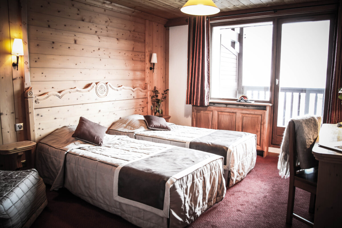 Le Refuge Hotel, Tignes Le Lac twin bedroom