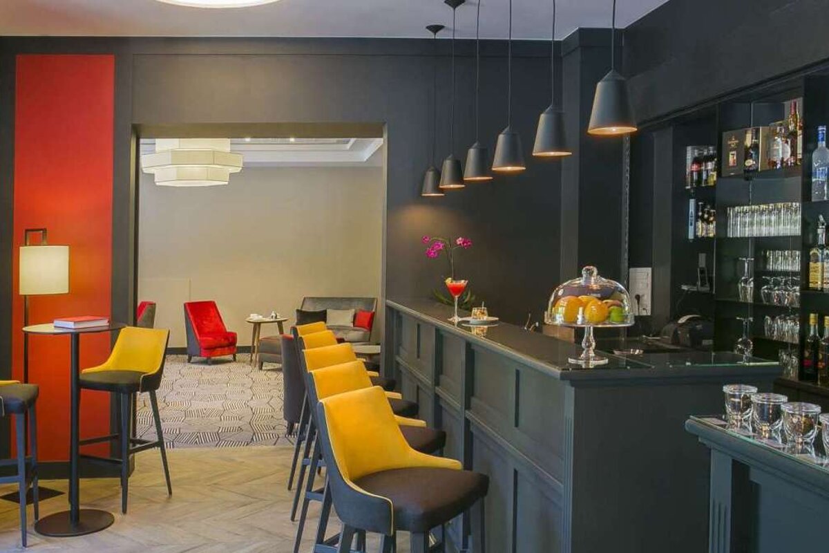 Excelsior Hotel, Les Praz bar