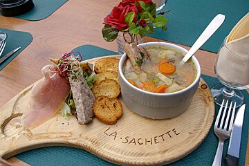 La Sachette Restaurant, Tignes Les Brevieres style of cuisine