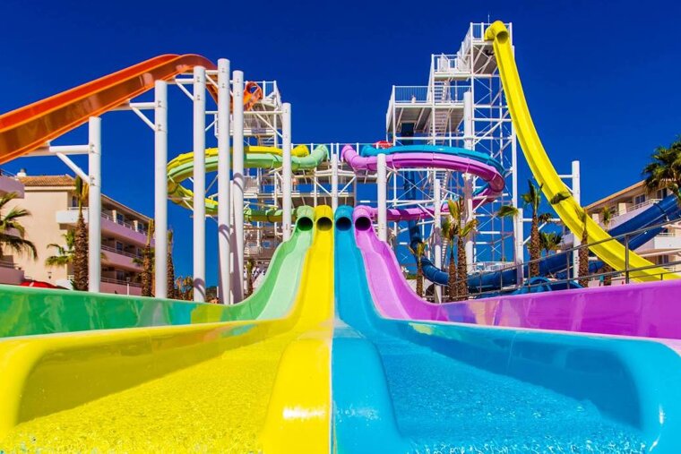 Calling all waterpark fans