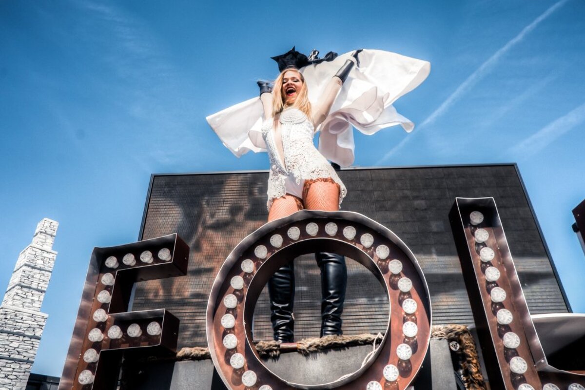 La Folie Douce, Val d'Isere bar