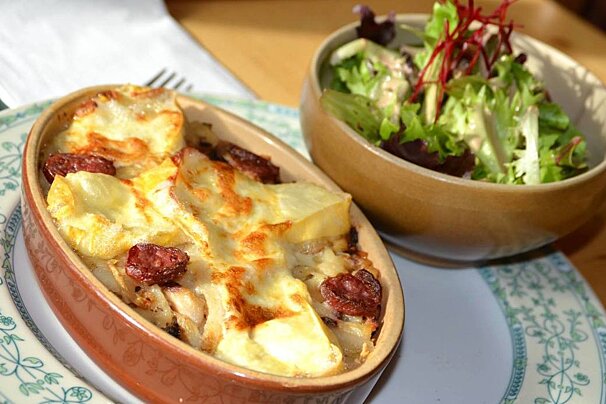 Les Marmottons Restaurant, La Tania style of cuisine