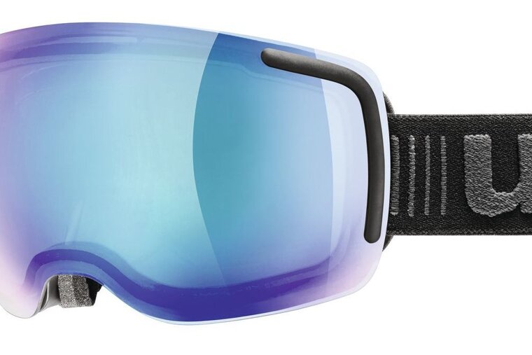 Top 10 Christmas presents for  skiers 2017