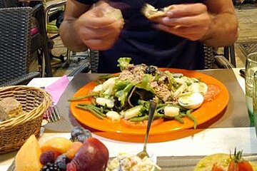 La Fontaine Nicoise Salad