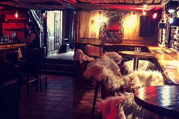 Bar du Moulin, Chamonix - Centre interior