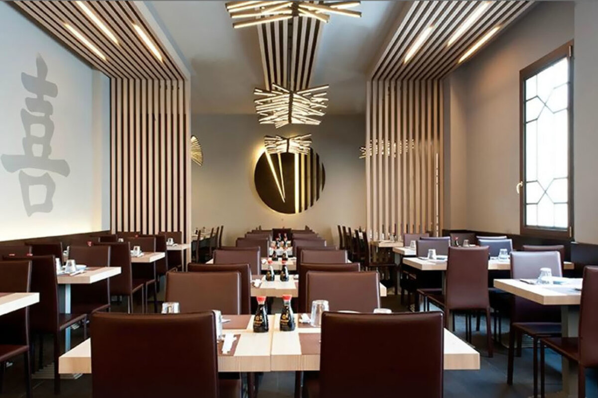 Tokyo Monza Restaurant, Monza interior