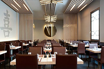 Tokyo Monza Restaurant, Monza interior