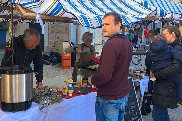 Visiting Alaró Christmas Market 2018