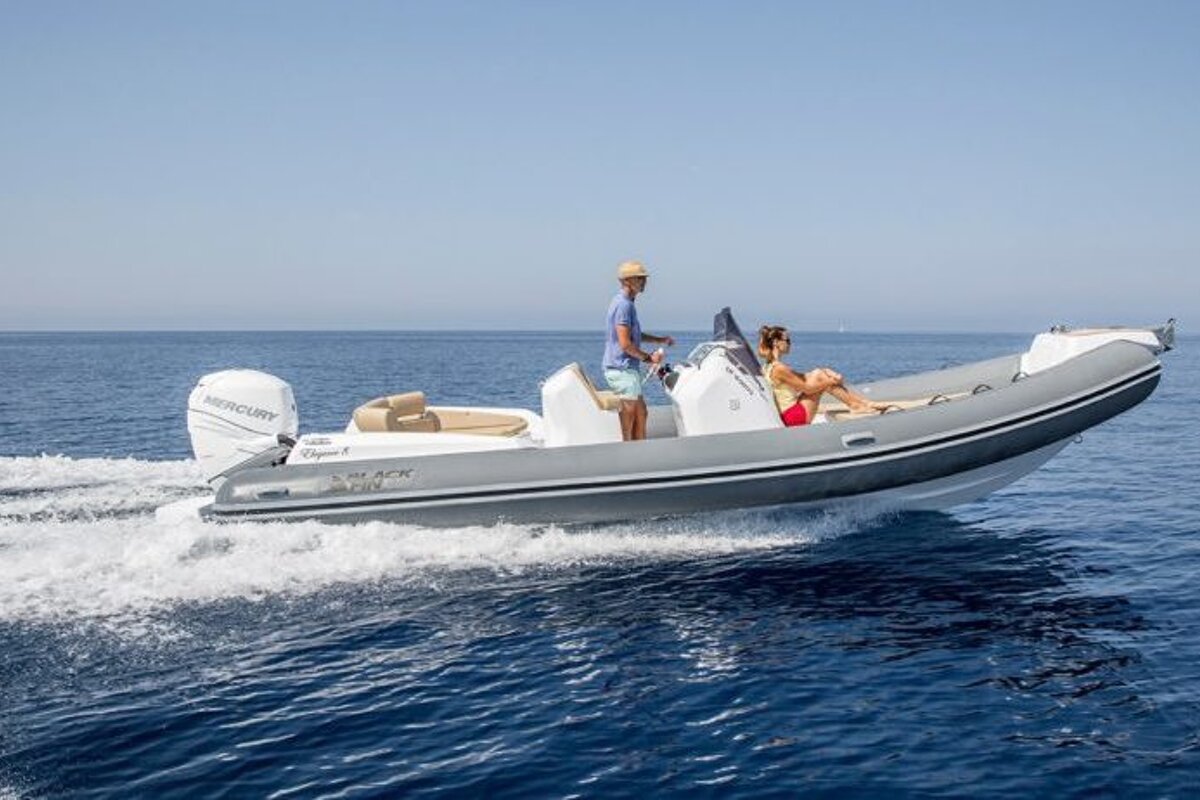 12 person Motor Boat, Golfe Juan exterior