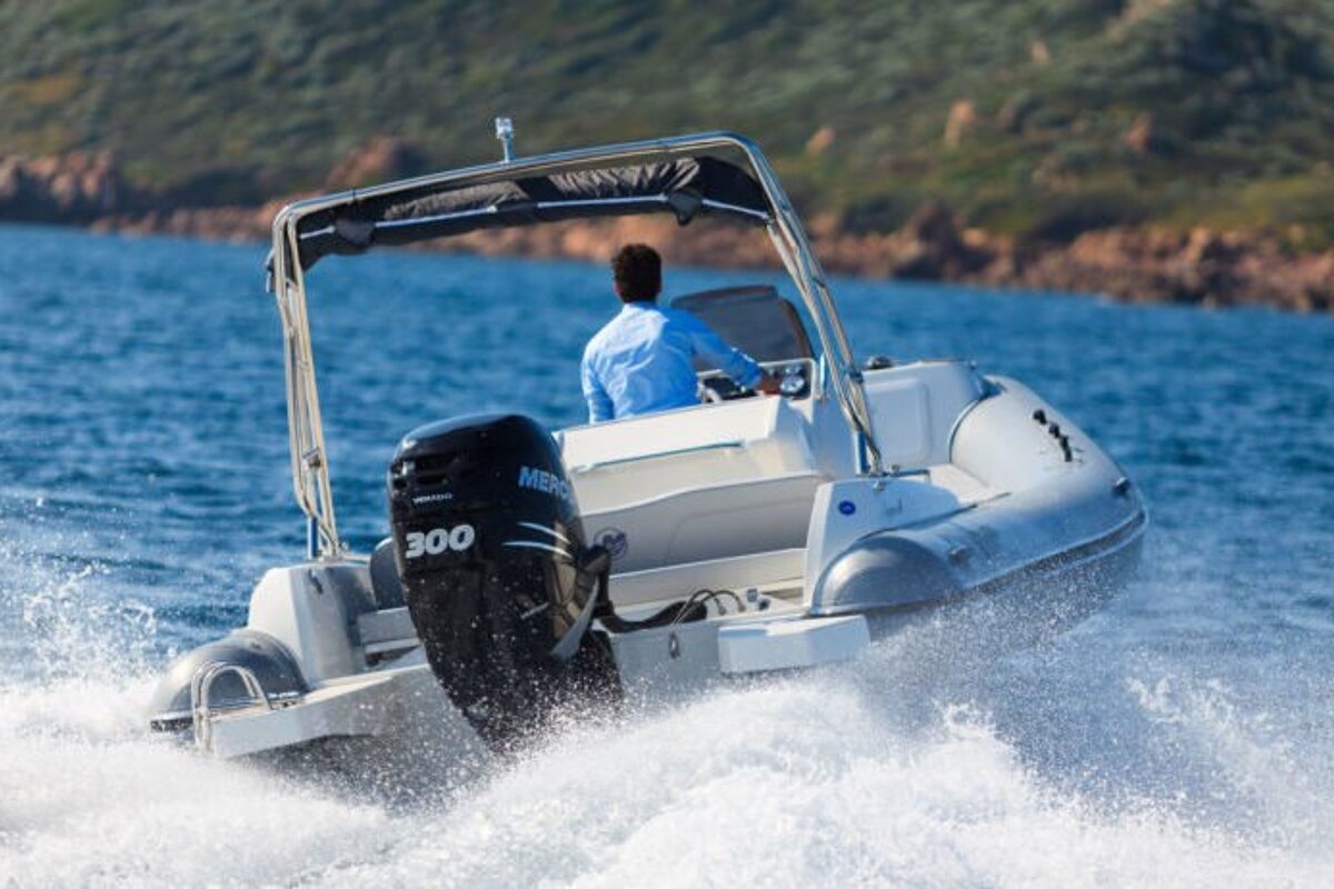 12 person Motor Boat, Golfe Juan exterior