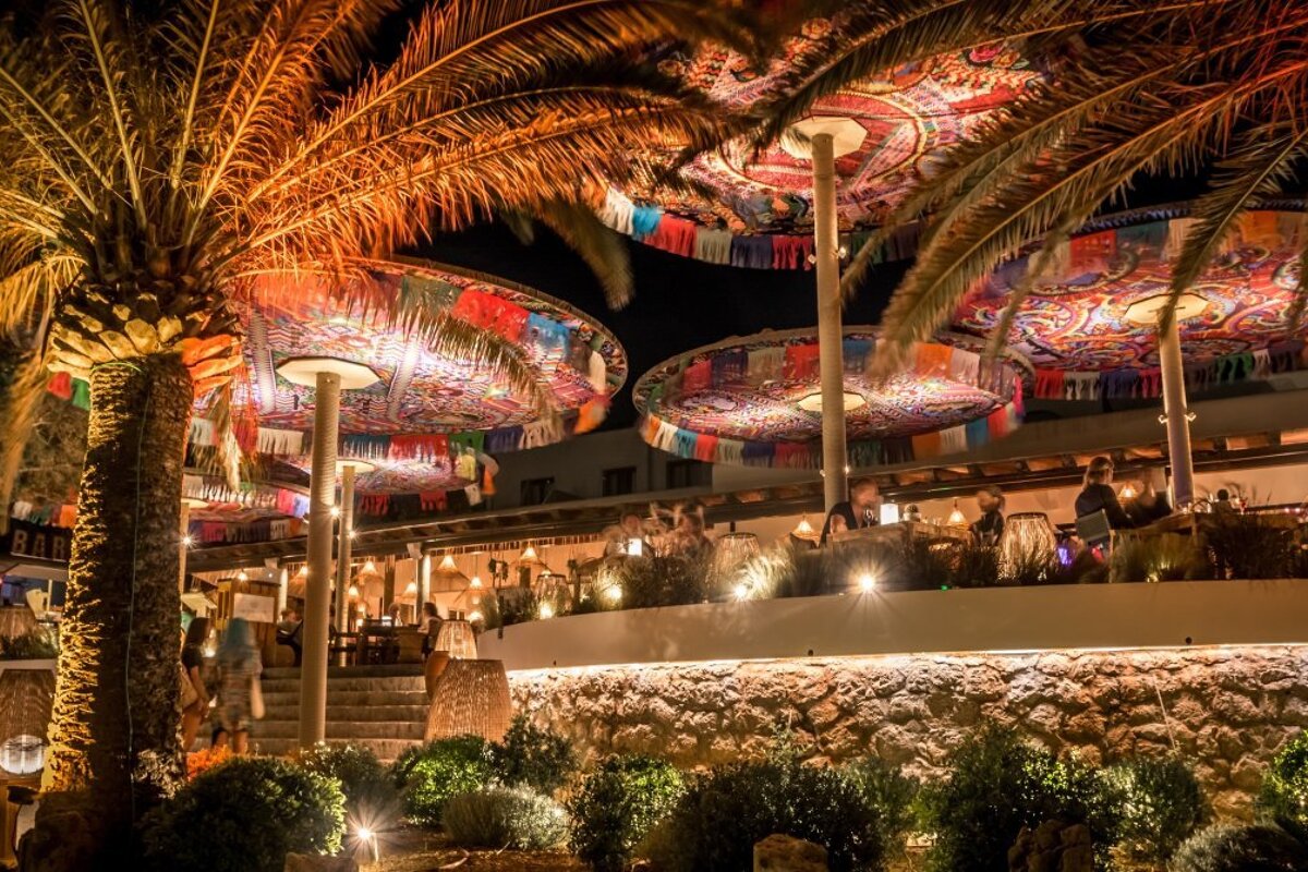 Aiyanna Beach Club, Cala Nova restaurant terrasse