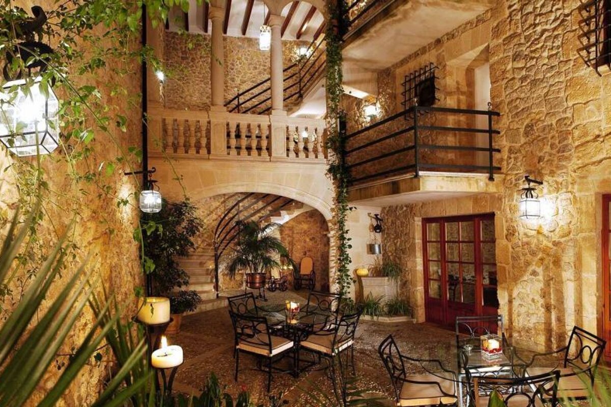 Cas Comte Petit Hotel & Spa, Lloseta terrace