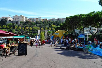 restaurants and children's play areas in monaco