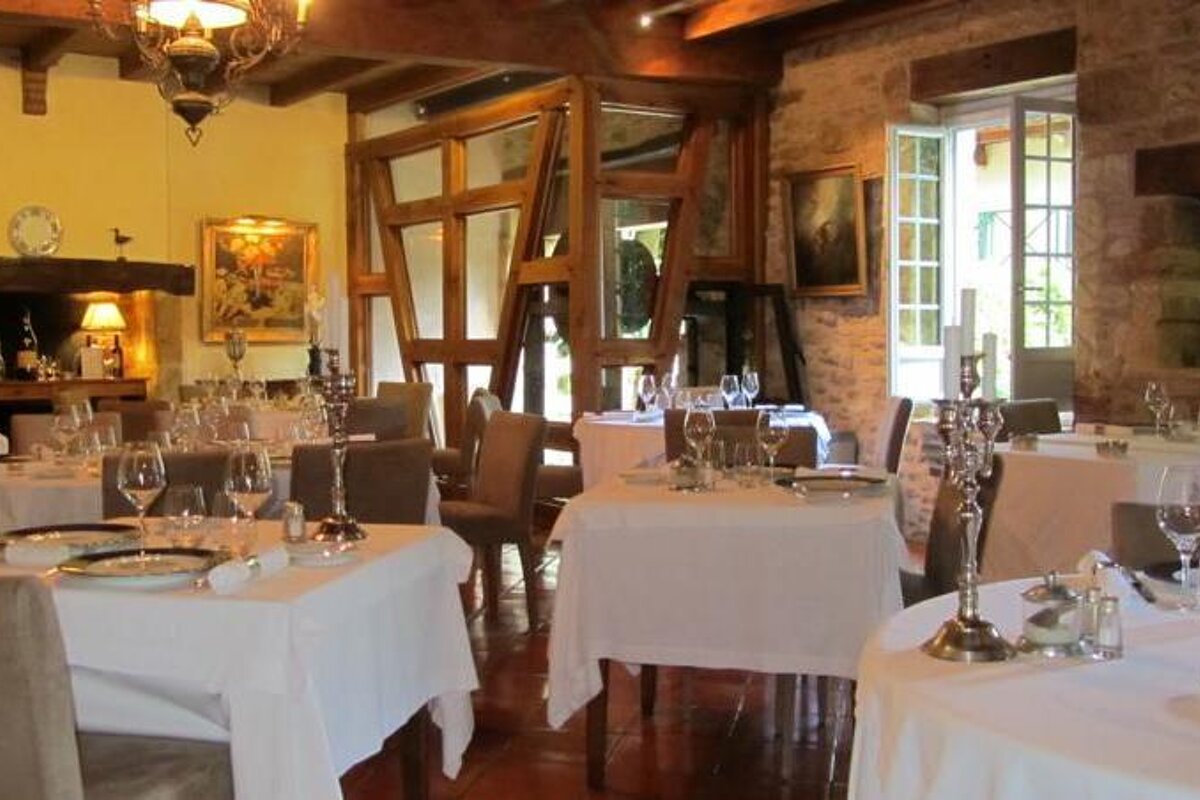 Le Moulin de la Beune Restaurant, Les Eyzies-de-Tayac interior