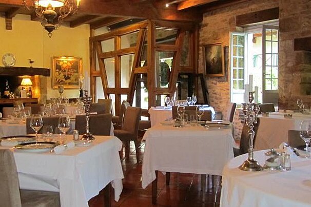 Le Moulin de la Beune Restaurant, Les Eyzies-de-Tayac interior