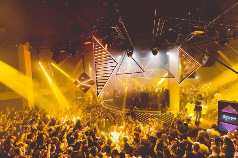 24 hours in Ibiza Town in 2019